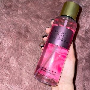 *Sold* Victoria’s Secret body mist
